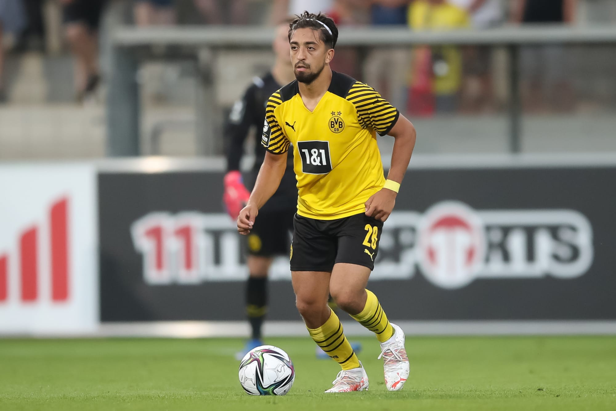 Immanuel Pherai đang chơi nổi bật tại Borussia Dortmund