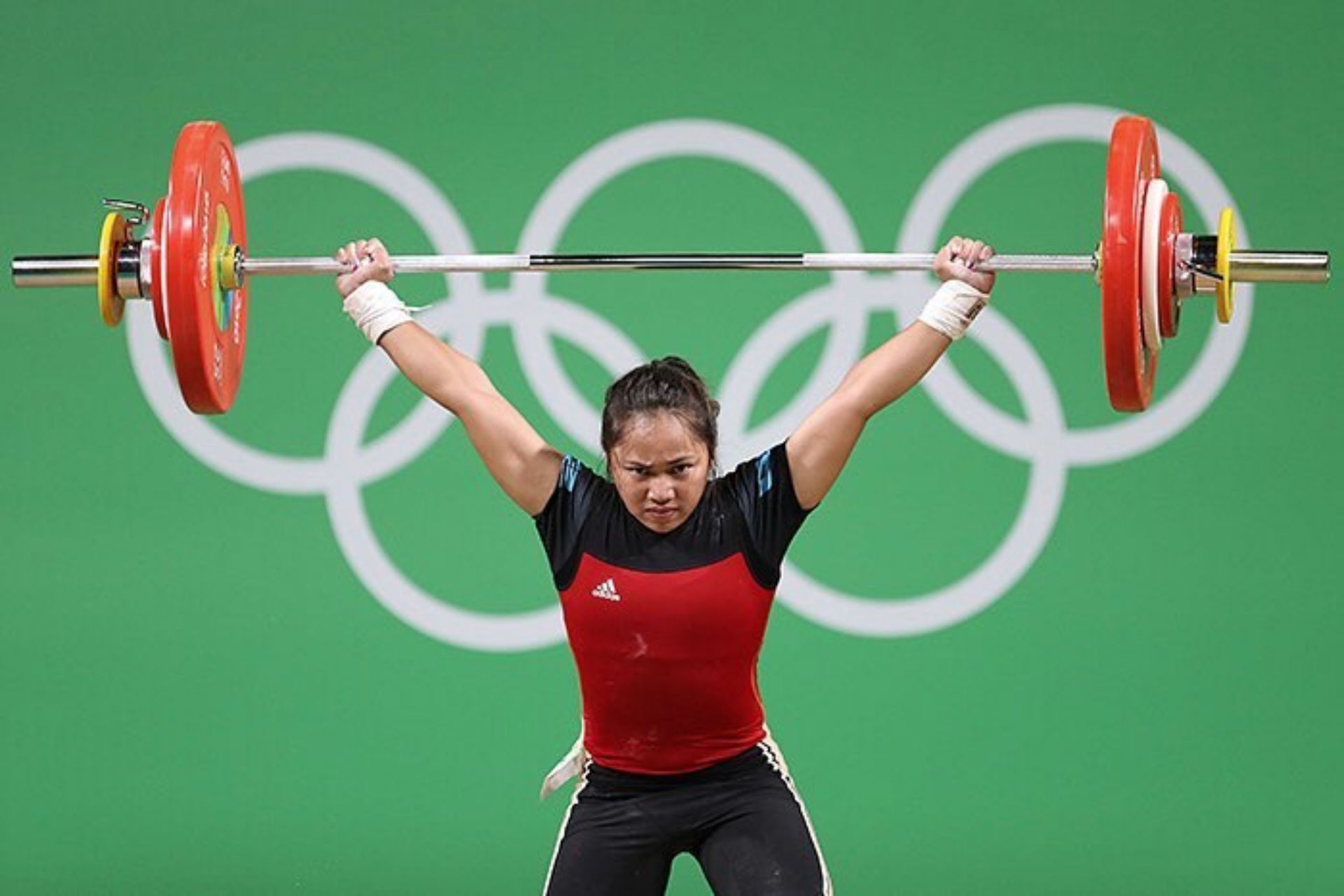 5 năm trước, Hidilyn Diaz chỉ giành Huy chương bạc Olympic